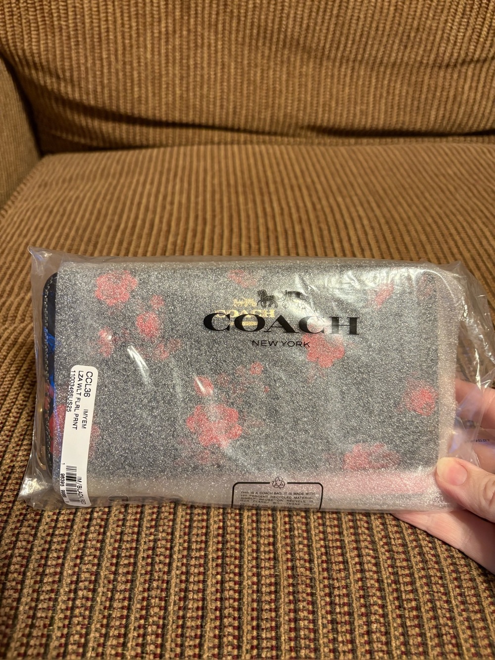 NWT-Coach-Long Zip Around Continental Wallet-Roses🌹Floral-Black & Red-$318 - Picture 12 of 12